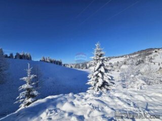 Gorski kotar, Ravna Gora, dvojna kuća 114 m2 pored sanjkališ