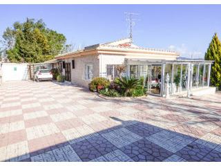 3 Bedrooms - Villa - Alicante - For Sale