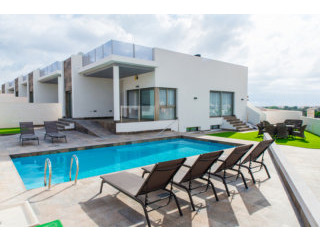 3 Bedrooms - Villa - Alicante - For Sale