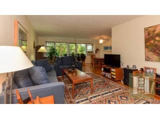 2 bedroom Apartment For Sale: 4555..