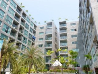 2 Bedroom Condo for sale in Pratumnak -..