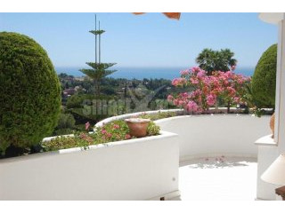 Apartment For Sale In Golden Mile..