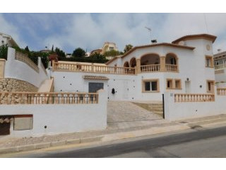 Beautiful And Efficient 4 Bedroom 4..