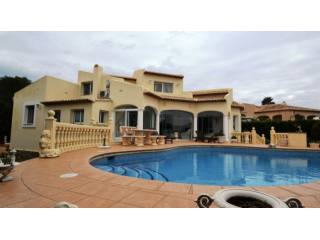 4 Bedrooms 3 Bathrooms Villa In Javea*