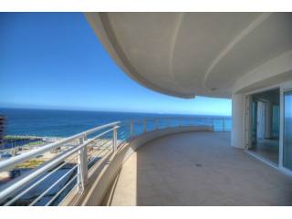 Modern Seafront Apartment