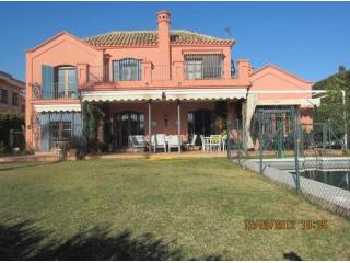 Villa for sale in Marbella Centro..