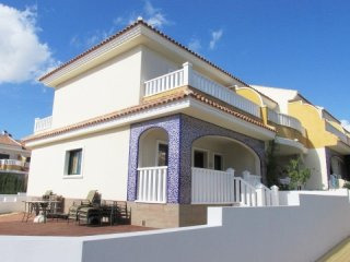 3 Bedrooms - Townhouse - Alicante - For..