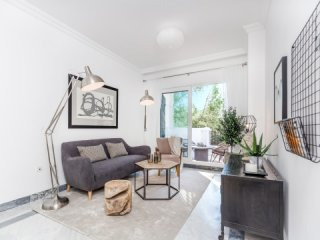 2 Bedroom Ground Floor Apartment For..