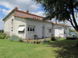 Detached Stone House With Large Garden