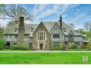 8 bedroom House For Sale: 36..