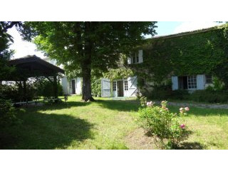 Stone House With Garden St Jean D Angely