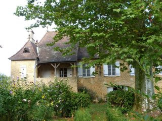 Dordogne-Perigord, Pres D'un Beau..
