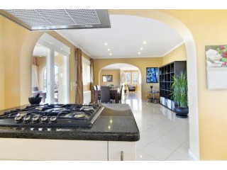 Substantial High Quality Villa Pego