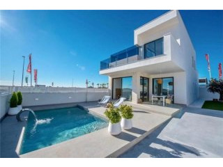 2 bedroom detached house for sale