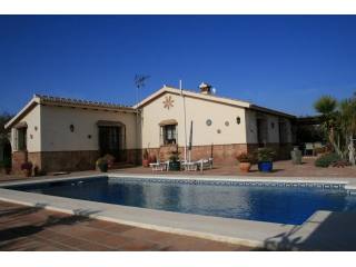 Villa - A delightful country home..