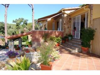 2 Bedrooms - Villa - Girona - For Sale