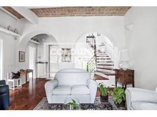 4 Bedrooms - Villa - For Sale
