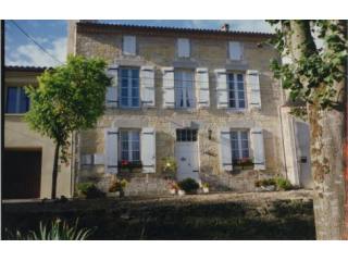 Riverside Maison de Maitre with pool..