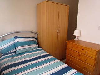 Single with single bed near Ealing..