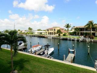 2 bedroom Residence For Sale: Singer..