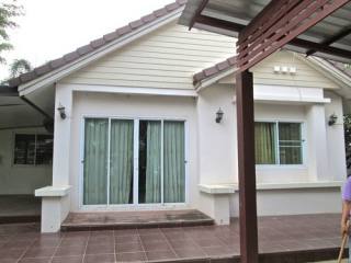 House / Home For Rent Nai Muang Khon..
