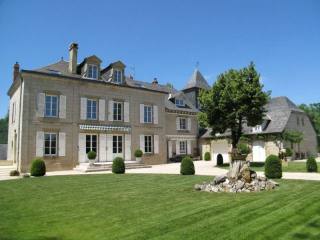 Manoir Dating From 1513 With Complete..