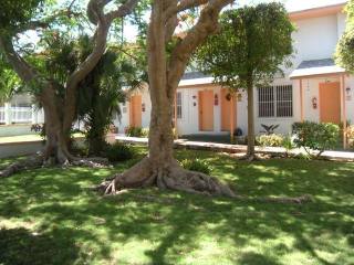 Apartment/townhouse - This cozy 2 bed..