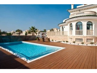 5 Bedroom 5 Bathroom Villa In Ciudad..