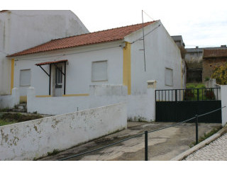2 Bedrooms House For Sale - Leiria