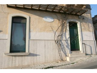 V000017, Office In The Centre Of Oria..