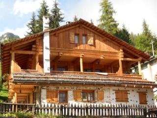 5 bedroom Chalet For Sale: Via Coi 11..