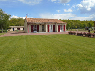 Delightful Detached House on Landscaped..