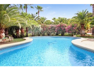 Exceptional mansion with separate guest..