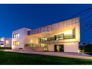 Moderna vila 150m od mora