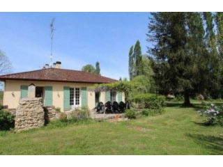 3 Bedroom Stone House Set On 1 Acre Of..
