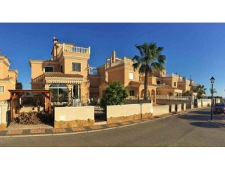 3 Bedroom 2 Bathroom Villa In Ciudad..