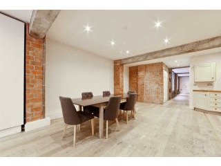 Ravey Street EC2A