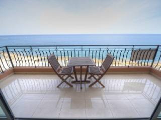 Seafront Luxury Apartment