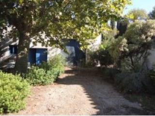 Near The Canal, 2 Homes,Nice Garden..