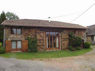 Pretty Barn Conversion With Compact..