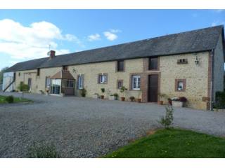 Large Country House Style Farmhouse