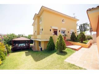 5 Bedrooms - Villa - Malaga - For Sale