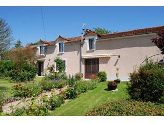 Pretty three-bed property with..