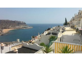 Spacious 2 Bedroom Apartment with Sea..