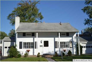 4 bedroom Flat For Sale:1624 Riverview..