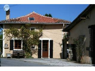 It's got the lot!! Lovely 3 bed house..