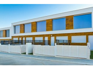 Modern Style Duplex 2 Bed Apartments