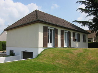House in Nice Village with School