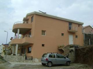 House and apartment in Bečići, Budva