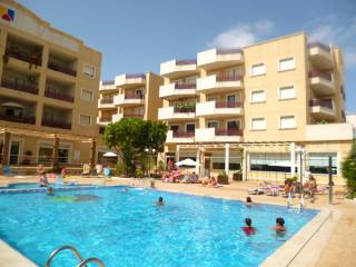 South Facing 2 Bedroom Top Floor..